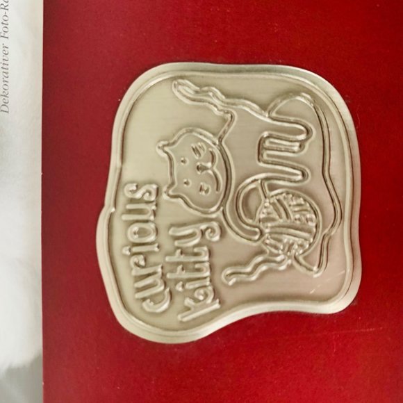 Connoisseur Accents Photo Frame Curious Kitty Cat 5"x3.5" Maroon Tabletop Desk - Picture 11 of 11